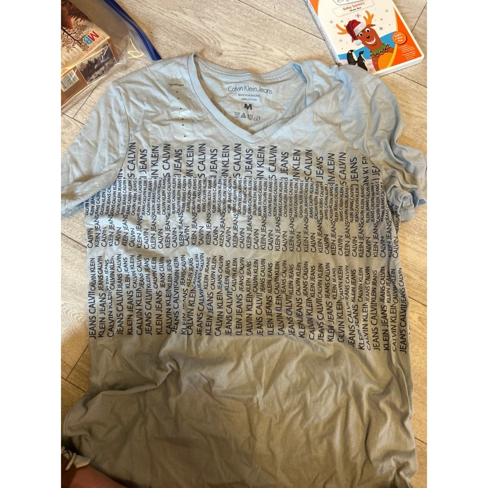 Calvin‎ Klein V-neck T-shirt